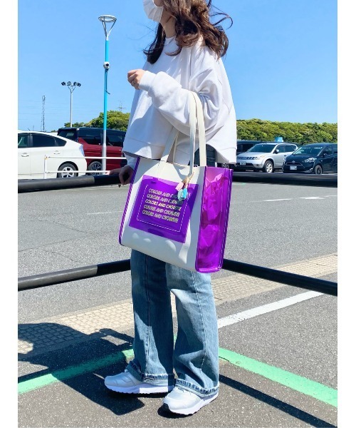 COLORS & chouette(カラーズアンドシュエット)の「ビニールコンビトートバッグ(トートバッグ・レディース・ブラック/ホワイト・FREE)」の12枚目の写真