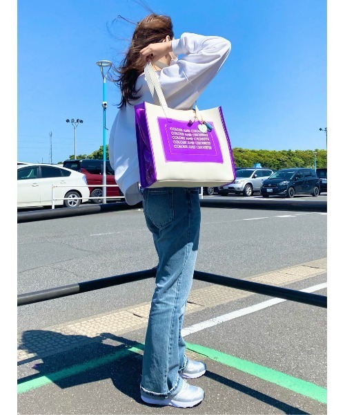 COLORS & chouette(カラーズアンドシュエット)の「ビニールコンビトートバッグ(トートバッグ・レディース・ブラック/ホワイト・FREE)」の13枚目の写真