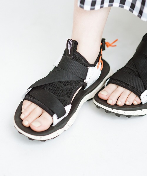 haco!（ハコ）の「Flower MOUNTAIN 毎日のコーデを格上げ！ハイスペックアウトドアサンダル NAZCA（サンダル・レディース・ホワイト系その他/ブラック系その他・1/2/4/3/5）」の13枚目の写真