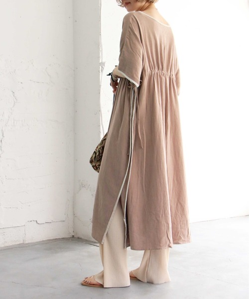 notch.（ノッチ）の「カフタンワンピース（ワンピース・レディース・ベージュ/ブラウン・M）」の4枚目の写真