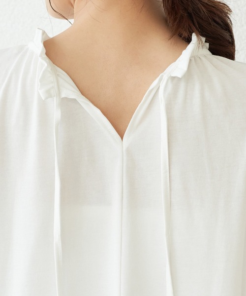 ROPE' PICNIC（ロペピクニック）の「【2WAY】フリルカラーボリューム袖カットソートップス（Tシャツ/カットソー・レディース・ホワイト/ブラック/ブルー・38）」の8枚目の写真