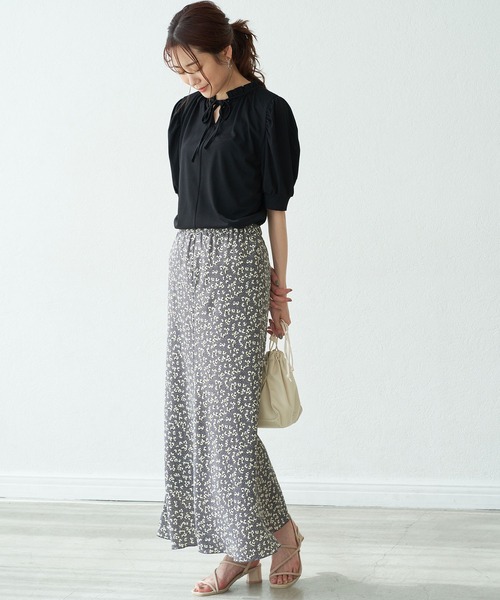 ROPE' PICNIC（ロペピクニック）の「【2WAY】フリルカラーボリューム袖カットソートップス（Tシャツ/カットソー・レディース・ホワイト/ブラック/ブルー・38）」の15枚目の写真