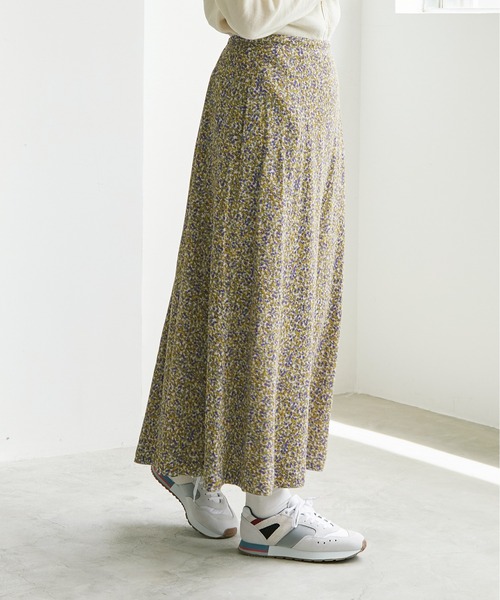 cardo fabrica（カルドファブリカ）の「●レーヨンデシン小花プリント  後ろギャザースカート（スカート・レディース・ブラック/マスタード・FREE）」の5枚目の写真