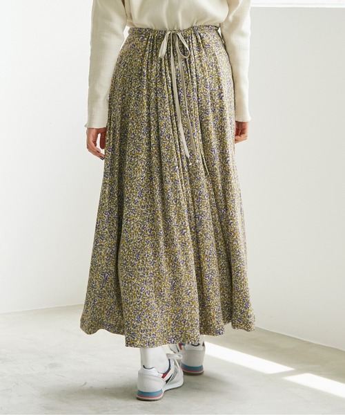 cardo fabrica（カルドファブリカ）の「●レーヨンデシン小花プリント  後ろギャザースカート（スカート・レディース・ブラック/マスタード・FREE）」の16枚目の写真