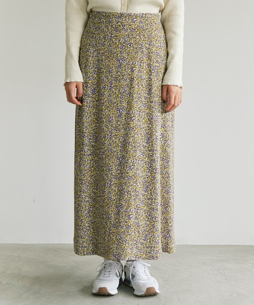 cardo fabrica（カルドファブリカ）の「●レーヨンデシン小花プリント  後ろギャザースカート（スカート・レディース・ブラック/マスタード・FREE）」の6枚目の写真