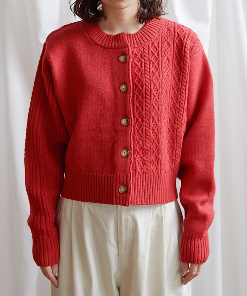 Lene（レネ）の「スパニッシュメリノ/アラン編み シュートカーディガン（カーディガン/ボレロ・レディース・レッド/アイボリー/ブラック・FREE）」の12枚目の写真