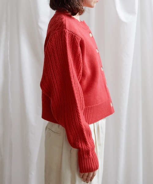 Lene（レネ）の「スパニッシュメリノ/アラン編み シュートカーディガン（カーディガン/ボレロ・レディース・レッド/アイボリー/ブラック・FREE）」の13枚目の写真