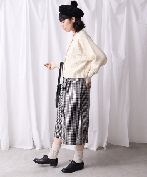 Lene（レネ）の「スパニッシュメリノ/アラン編み シュートカーディガン（カーディガン/ボレロ・レディース・レッド/アイボリー/ブラック・FREE）」の22枚目の写真