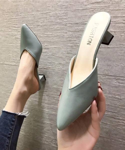 SFW(エスエフダブリュー)の「履くだけ、大人ムード感 ベーシックミュール(サンダル・レディース・ブラック/ベージュ/グリーン・39/35/36/37/40/38)」の3枚目の写真