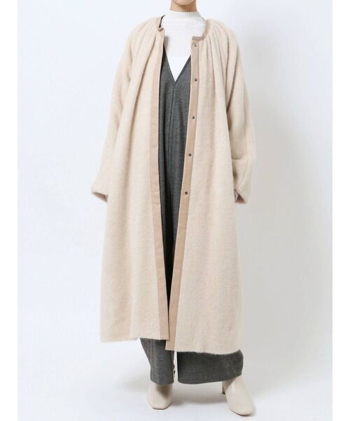 ELENDEEK（エレンディーク）の「エコヘアーレザートリミングコート（ノーカラーコート・レディース・グレー/ブラック/ベージュ・01/02）」の5枚目の写真