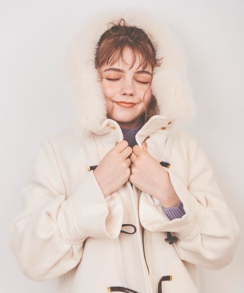 31 Sons de mode(トランテアン ソン ドゥ モード)の「ファー付きダッフルコート(ダッフルコート・レディース・オフホワイト/ラベンダー/ピンク・36/38)」の4枚目の写真