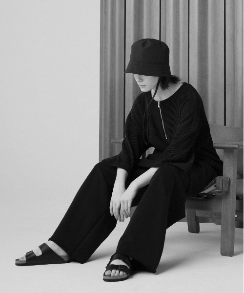 KIIT(キート)の「KIIT キート / × MASACA HAT WOOL BLEND POLYESTER TAFFETA BUCKET HAT マサカハット別注 ウールブレンドポリエステルタフタ バケットハット / KIM-A57-501(ハット・メンズ・ダークブラウン/ライトベージュ/ダークネイビー・FREE)」の5枚目の写真