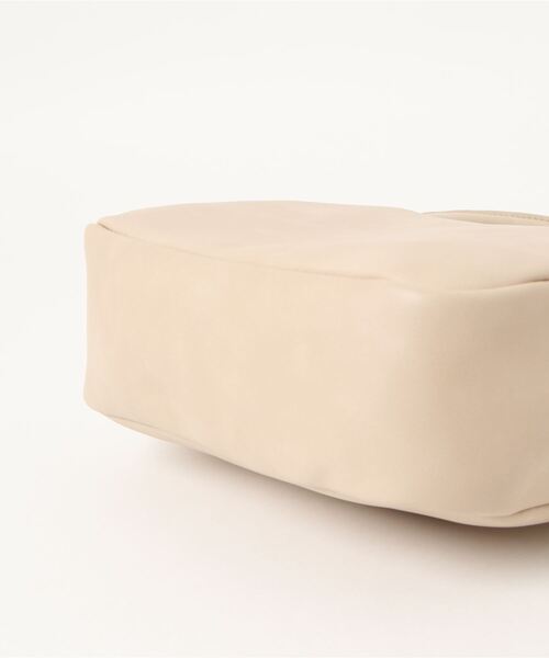 Lugnoncure（ルノンキュール）の「ボストンバッグ（ボストンバッグ・レディース・ブラック/オフホワイト・ﾌﾘ-）」の4枚目の写真