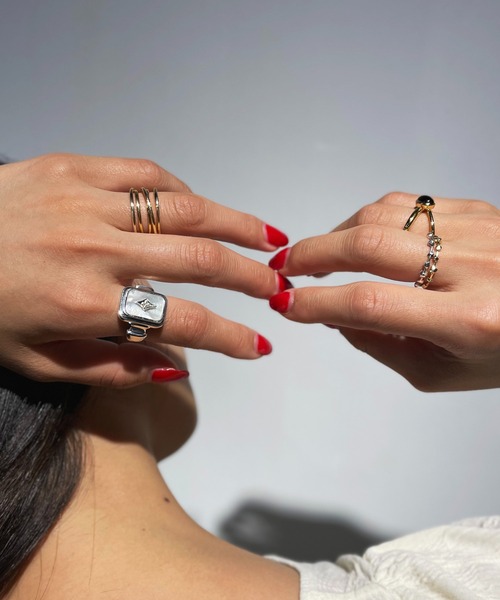 D.U.E(ディー・ユー・イー)の「D.U.E Shell Signature Ring(リング・レディース・シルバー/ゴールド・#9/#15/#13/#11/#17)」の8枚目の写真