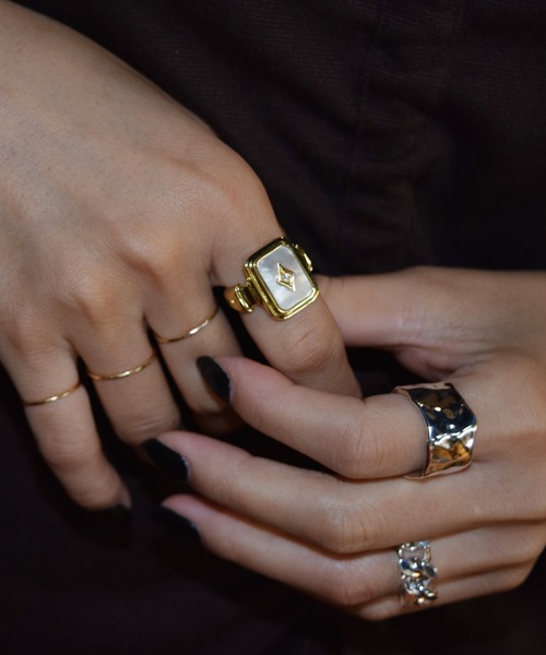D.U.E(ディー・ユー・イー)の「D.U.E Shell Signature Ring(リング・レディース・シルバー/ゴールド・#9/#15/#13/#11/#17)」の9枚目の写真