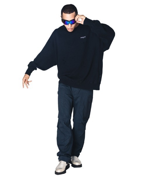 BAD BOY(バッドボーイ)の「BAD BOY×PRDX オーバーサイズ ダメージ ピグメントスウェットトレーナー(スウェット・メンズ・ブラック/グレー・M/L)」の9枚目の写真