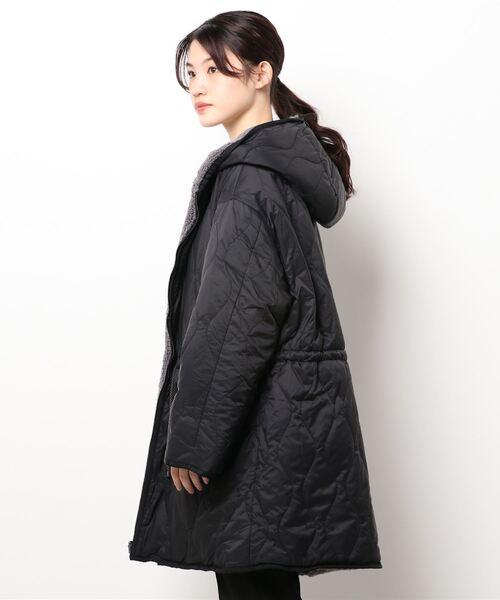 SISLEY(シスレー)の「フリース&キルティング2WAYリバーシブル中綿ジャケット(その他アウター・レディース・ブラック/カーキ・LARGE/MEDIUM/SMALL)」の4枚目の写真