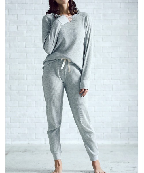 HANES(ヘインズ)の「【Hanes/ヘインズ】レディース HANES UNDIES サーマル クルーネックTシャツ(Tシャツ/カットソー・レディース・ベージュ/オフホワイト/ヘザーグレー/チャコール/ブラック/ダークグリーン/ブラウン・FREE)」の12枚目の写真