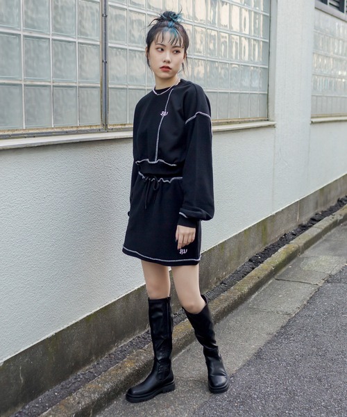 RASVOA(ラスボア)の「【セットアップ着用可】裏毛切替トレーナー(スウェット・レディース・ブラック/グレー・FREE)」の13枚目の写真