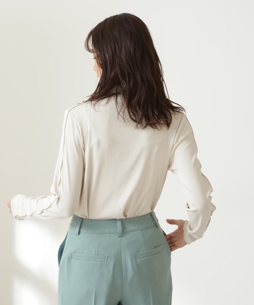 N.（N. Natural Beauty Basic）（エヌエヌナチュラルビューティーベーシック）の「◆メロウステッチロングＴシャツ（Tシャツ/カットソー・レディース・オフホワイト/イエロー/チャコールグレー・MEDIUM）」の5枚目の写真