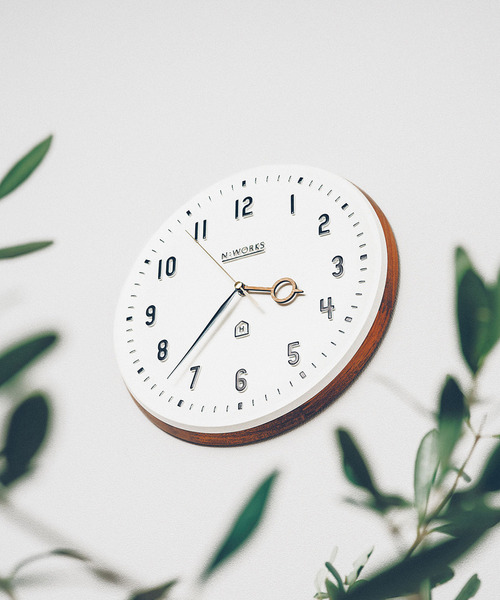 LBC（エルビーシー）の「INTERFORM INC インターフォルム ケンピ（掛け時計・レディース・オフホワイト・FREE）」の3枚目の写真