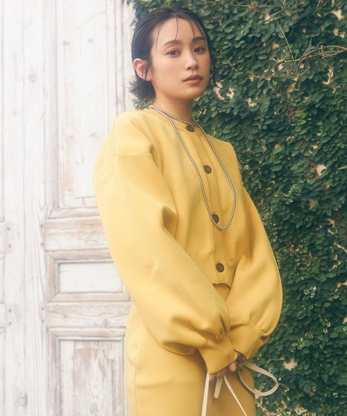 vis-`a-vis（ビサビ）の「【WEB限定】【高橋愛コラボ】スポンジニットクルーネックカーディガン【セットアップ対応】（カーディガン/ボレロ・レディース・ダークブラウン/キナリ/ピンク/ブラック/イエロー・FREE）」の6枚目の写真