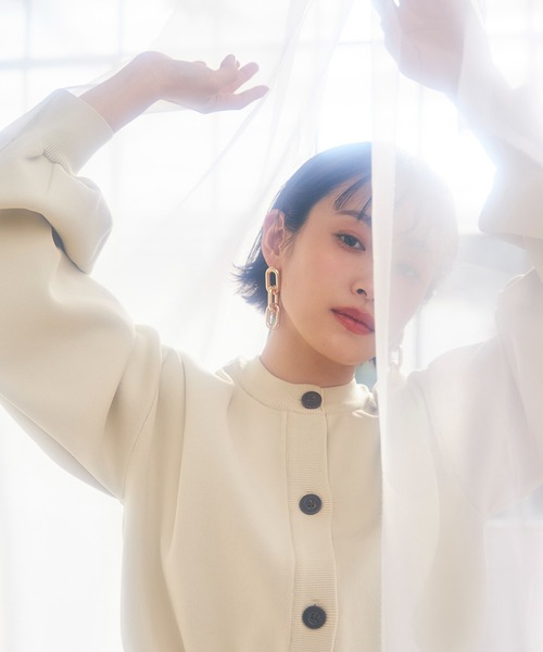 vis-`a-vis（ビサビ）の「【WEB限定】【高橋愛コラボ】スポンジニットクルーネックカーディガン【セットアップ対応】（カーディガン/ボレロ・レディース・ダークブラウン/キナリ/ピンク/ブラック/イエロー・FREE）」の16枚目の写真