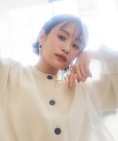 vis-`a-vis（ビサビ）の「【WEB限定】【高橋愛コラボ】スポンジニットクルーネックカーディガン【セットアップ対応】（カーディガン/ボレロ・レディース・ダークブラウン/キナリ/ピンク/ブラック/イエロー・FREE）」の17枚目の写真