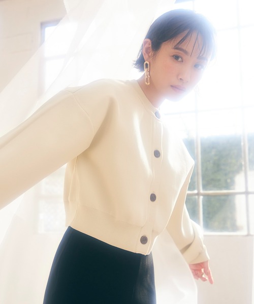 vis-`a-vis（ビサビ）の「【WEB限定】【高橋愛コラボ】スポンジニットクルーネックカーディガン【セットアップ対応】（カーディガン/ボレロ・レディース・ダークブラウン/キナリ/ピンク/ブラック/イエロー・FREE）」の18枚目の写真