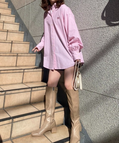 one after another NICE CLAUP（ワンアフターアナザーナイスクラップ）の「ワンポイント刺繍のビッグシルエットシャツ（シャツ/ブラウス・レディース・オフホワイト/ブラック/サックスブルー/ブルー系その他/ピンク系その他・FREE）」の21枚目の写真