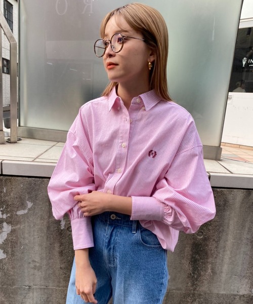 one after another NICE CLAUP（ワンアフターアナザーナイスクラップ）の「ワンポイント刺繍のビッグシルエットシャツ（シャツ/ブラウス・レディース・オフホワイト/ブラック/サックスブルー/ブルー系その他/ピンク系その他・FREE）」の22枚目の写真