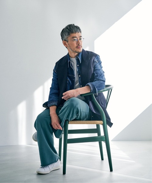 EDIFICE LA BOUCLE(エディフィスラブークル)の「【LA BOUCLE】ピークドラペル ノースリーブ ジャケット(その他アウター・メンズ・ネイビー/ベージュ・2/1)」の5枚目の写真