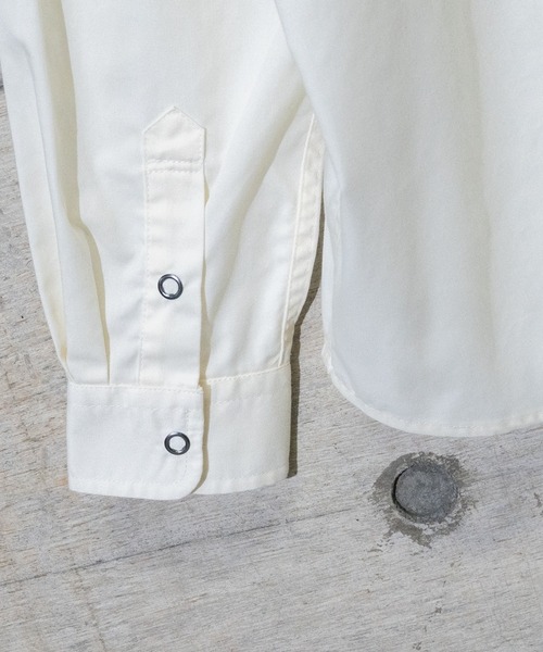 Limited Line Naive Magic（リミテッドラインナイーブマジック）の「【a】TCツイル USED LIKEクレリックワークシャツ　長袖（シャツ/ブラウス・メンズ・チャコールグレー/オレンジ/ブルー/グリーン/アイボリー・MEDIUM/LARGE）」の8枚目の写真