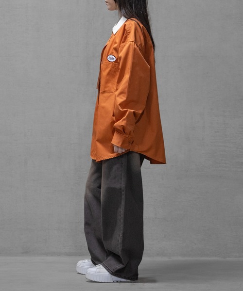 Limited Line Naive Magic（リミテッドラインナイーブマジック）の「【a】TCツイル USED LIKEクレリックワークシャツ　長袖（シャツ/ブラウス・メンズ・チャコールグレー/オレンジ/ブルー/グリーン/アイボリー・MEDIUM/LARGE）」の22枚目の写真