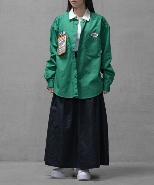 Limited Line Naive Magic（リミテッドラインナイーブマジック）の「【a】TCツイル USED LIKEクレリックワークシャツ　長袖（シャツ/ブラウス・メンズ・チャコールグレー/オレンジ/ブルー/グリーン/アイボリー・MEDIUM/LARGE）」の14枚目の写真