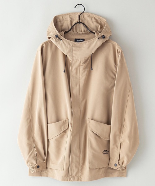 OUTDOOR PRODUCTS APPAREL(アウトドアプロダクツアパレル)の「撥水 ショート ワイドシルエット ワンポイントブランドロゴ モッズジャケット(モッズコート・メンズ・ベージュ/ブラック/カーキ・MEDIUM/LARGE/X-LARGE)」の5枚目の写真