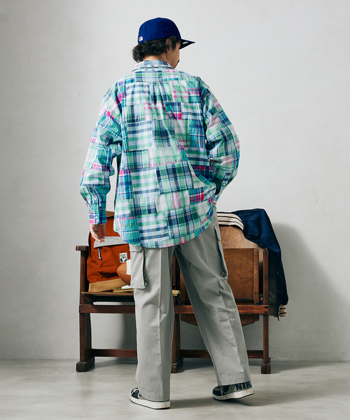 JOURNAL STANDARD relume（ジャーナルスタンダード　レリューム）の「MADRAS CHECK オーバーサイズレギュラーカラーシャツ（シャツ/ブラウス・メンズ・ベージュ/ブルー系その他/グリーン系その他/グリーン/ピンク/ブルー・MEDIUM/LARGE）」の11枚目の写真