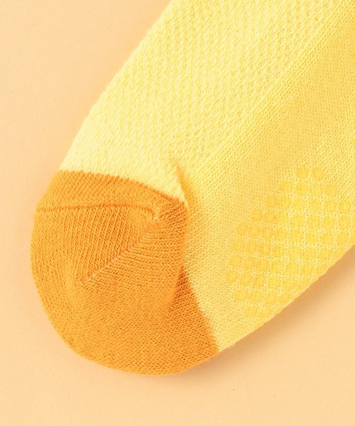 kladskap（クレードスコープ）の「乗り物刺しゅう配色スニーカーインソックス（ソックス/靴下・キッズ・イエロー/レッド/サックスブルー・M/L/S）」の8枚目の写真