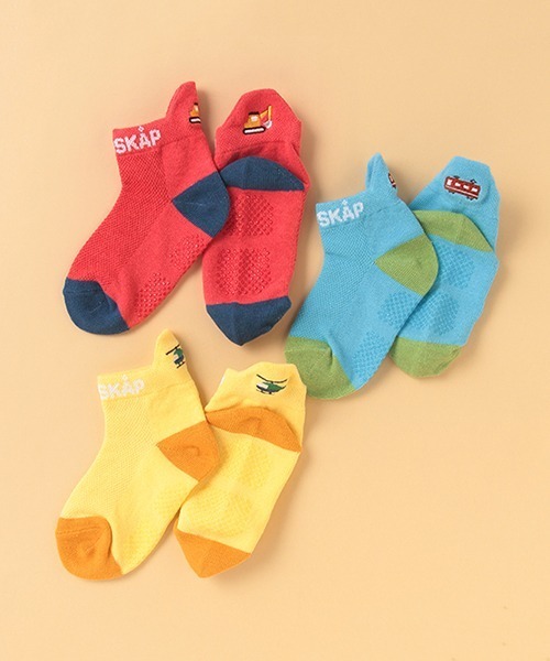 kladskap（クレードスコープ）の「乗り物刺しゅう配色スニーカーインソックス（ソックス/靴下・キッズ・イエロー/レッド/サックスブルー・M/L/S）」の11枚目の写真