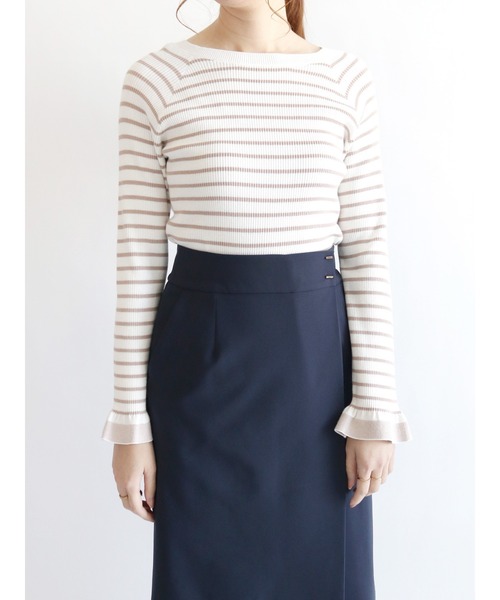 Te chichi(テチチ)の「リブボーダー袖口フリルプルオーバー(ニット/セーター・レディース・ベージュ/ネイビー/オフホワイト・フリ-)」の3枚目の写真