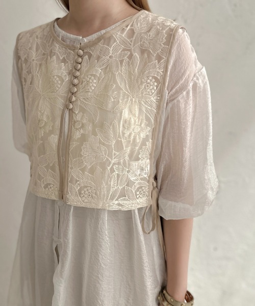apres jour clair（アプレジュールクレア）の「【apres jour clair】レースベスト【ZOZOTOWN限定アイテム】（ベスト・レディース・アイボリー/ライトブラウン・フリー）」の16枚目の写真
