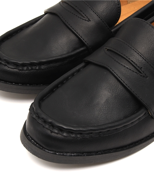 earth music&ecology（アースミュージックアンドエコロジー）の「ベーシックローファー（パンプス・レディース・オフホワイト/ブラック・24.5cm/24cm/22.5cm/23cm/23.5cm）」の5枚目の写真