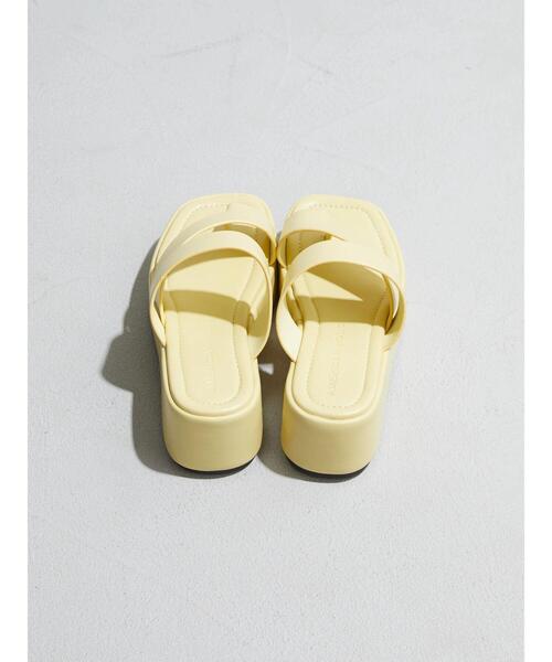 AMERICAN HOLIC(アメリカンホリック)の「スクエアプラットフォームトングサンダル(サンダル・レディース・ブラック/イエロー/アイボリー・S/M/L)」の5枚目の写真