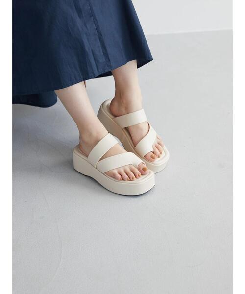 AMERICAN HOLIC(アメリカンホリック)の「スクエアプラットフォームトングサンダル(サンダル・レディース・ブラック/イエロー/アイボリー・S/M/L)」の9枚目の写真