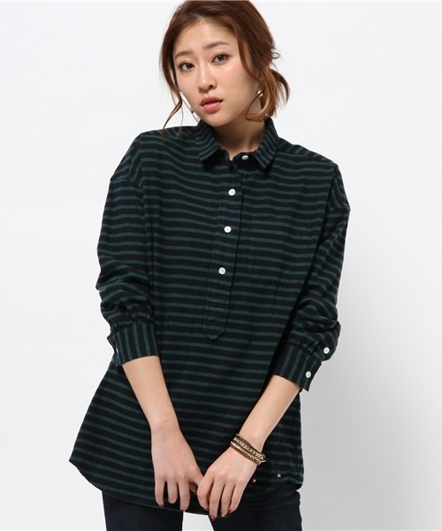 Spick & Span（スピックアンドスパン）の「Leclair メンネルBORDER プルオーバー（シャツ/ブラウス・レディース・チャコールグレー/グリーン・FREE）」の2枚目の写真