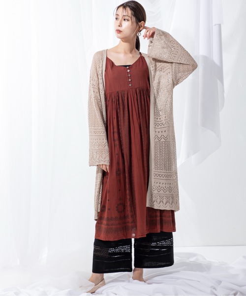 MILLION CARATS（ミリオンカラッツ）の「透け感がシーズンムードを高める繊細なエスニックな柄の綿ボイルキャミワンピース（ワンピース・レディース・オフホワイト/カーキ/レッド・FREE）」の13枚目の写真