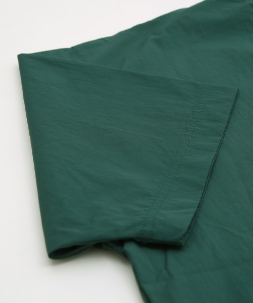 improves（インプローブス）の「ラインリブ カレッジロゴ 刺しゅう Vネック ナイロン プルオーバー（Tシャツ/カットソー・メンズ・マスタード/ネイビー/グリーン/ブラック・MEDIUM/LARGE）」の19枚目の写真