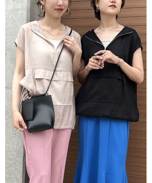 Re:EDIT（リエディ）の「[神山まりあさん着用]アノラックノースリーブシアープルオーバー（ベスト・レディース・ブラック/ホワイト/グレイッシュベージュ・MEDIUM/LARGE）」の7枚目の写真