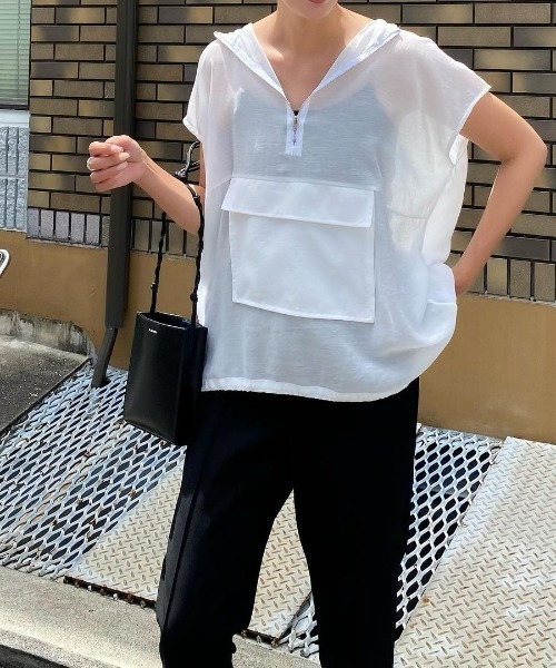 Re:EDIT（リエディ）の「[神山まりあさん着用]アノラックノースリーブシアープルオーバー（ベスト・レディース・ブラック/ホワイト/グレイッシュベージュ・MEDIUM/LARGE）」の13枚目の写真