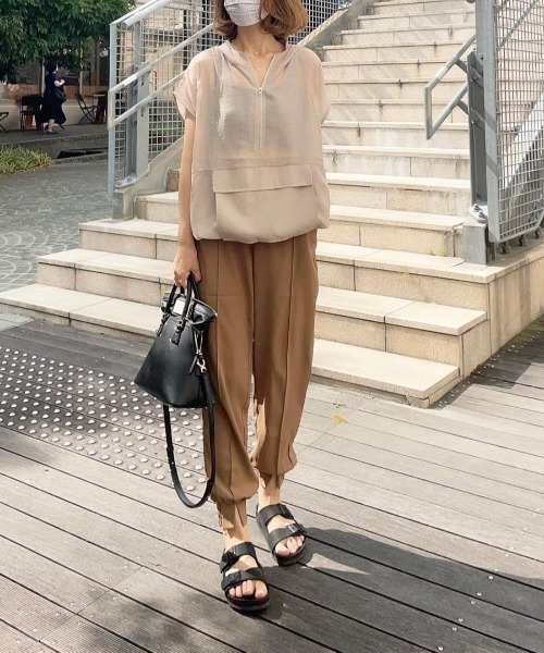 Re:EDIT（リエディ）の「[神山まりあさん着用]アノラックノースリーブシアープルオーバー（ベスト・レディース・ブラック/ホワイト/グレイッシュベージュ・MEDIUM/LARGE）」の17枚目の写真